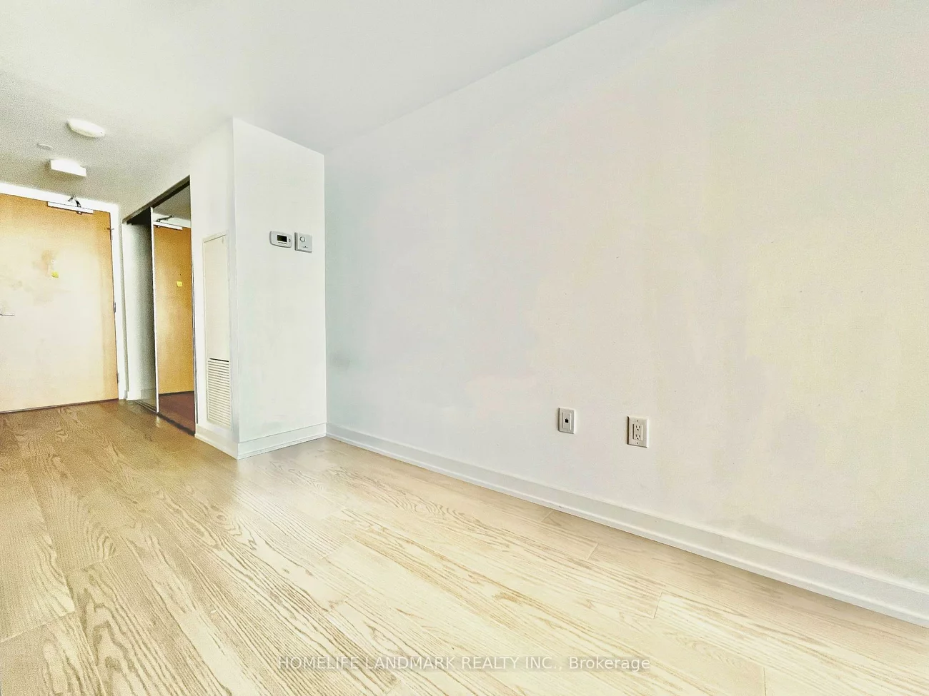 11, Wellesley, Bay Street Corridor, Toronto