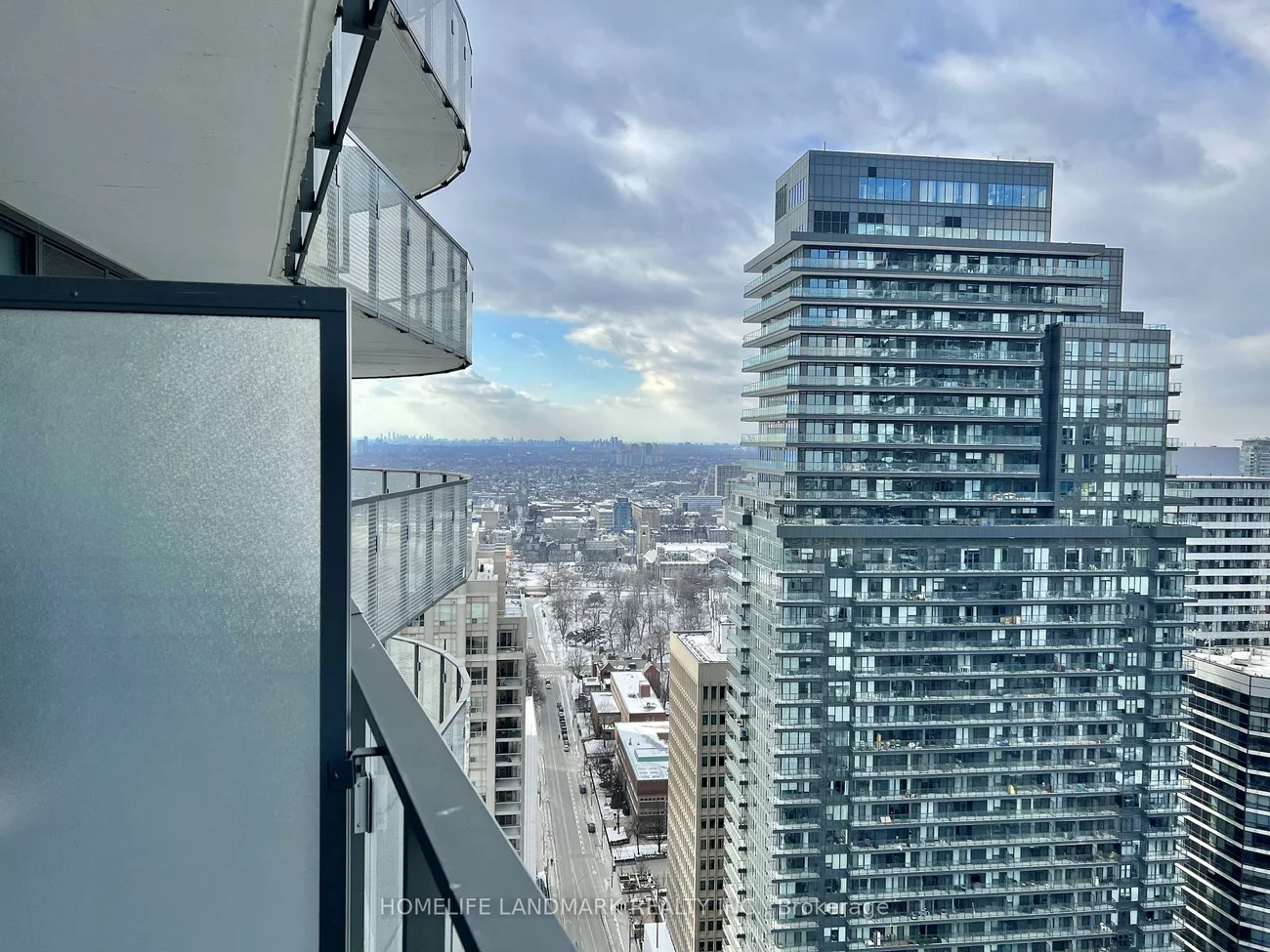 11, Wellesley, Bay Street Corridor, Toronto