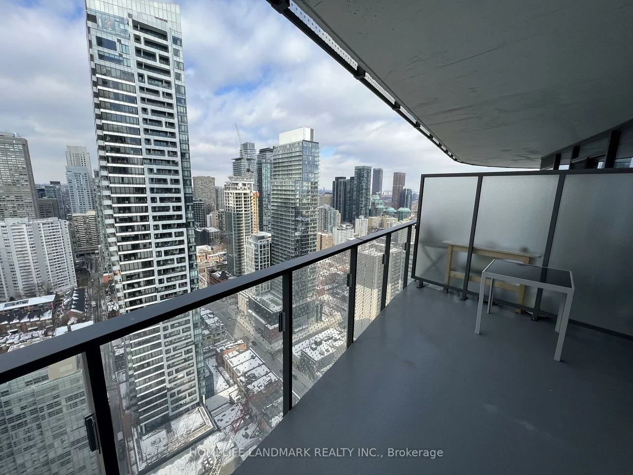 11, Wellesley, Bay Street Corridor, Toronto