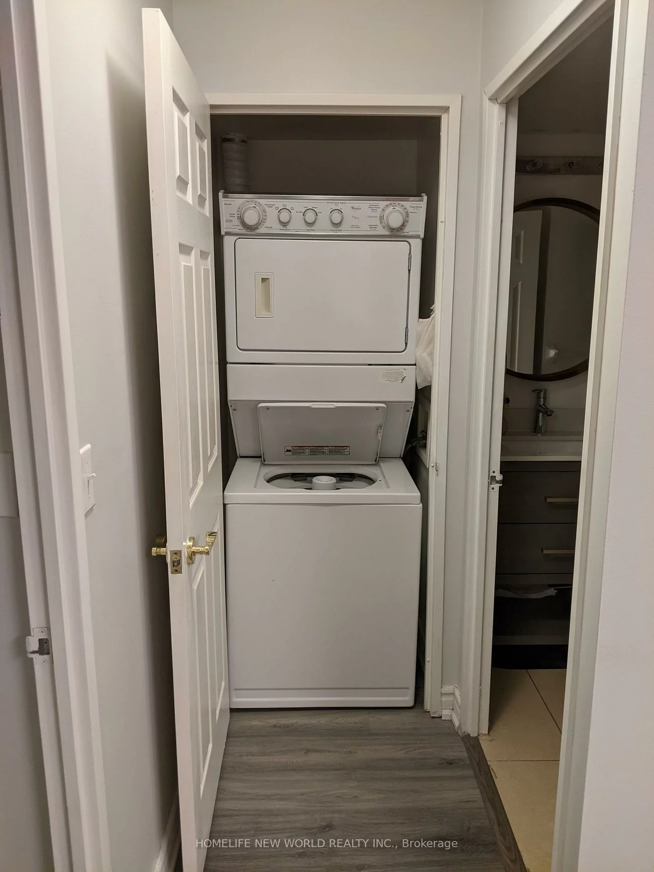 23, Hollywood, Willowdale East, Toronto