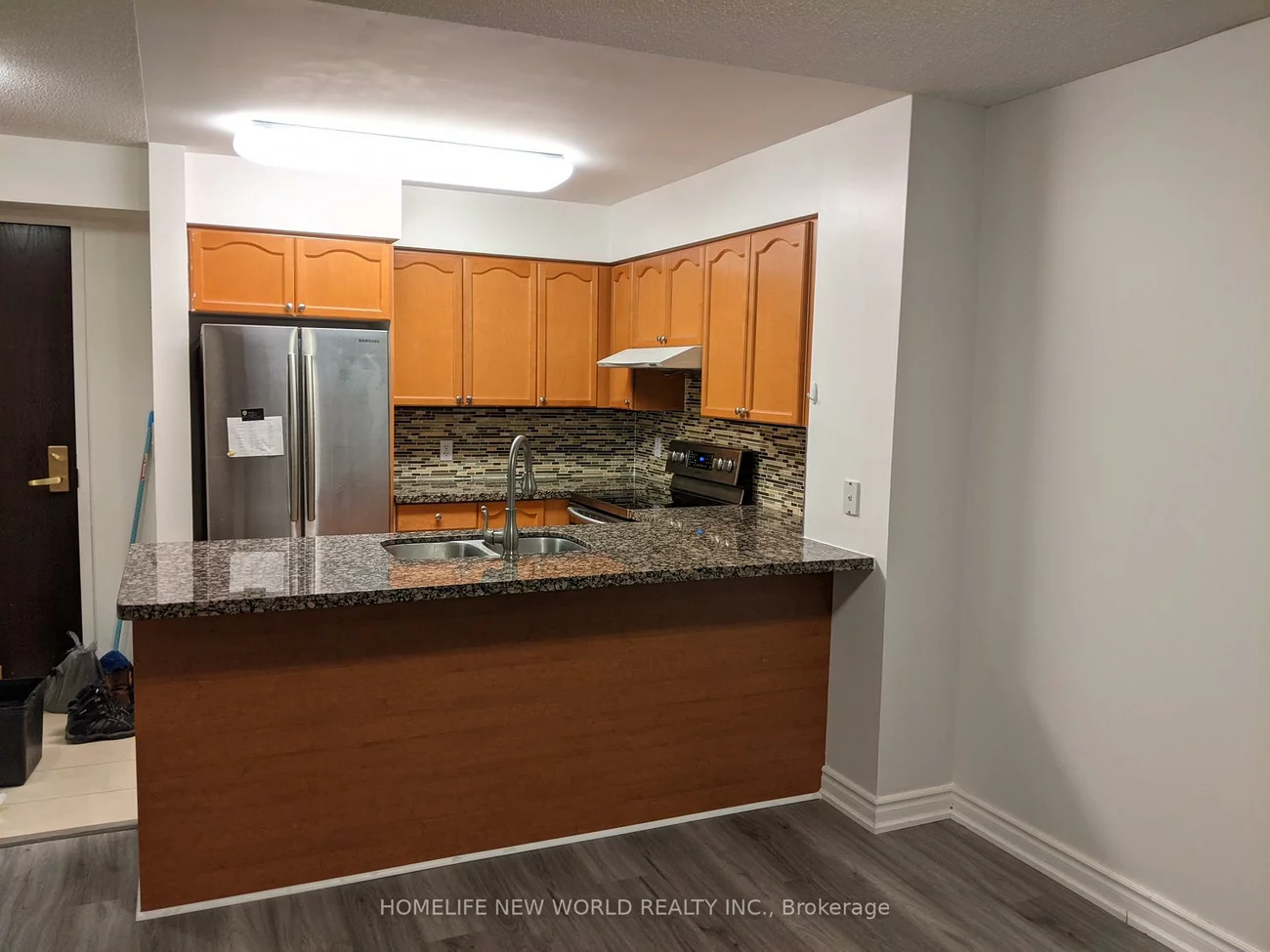 23, Hollywood, Willowdale East, Toronto