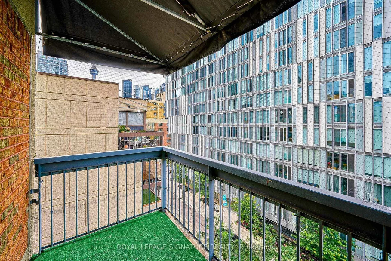 53, Mccaul, Kensington-Chinatown, Toronto