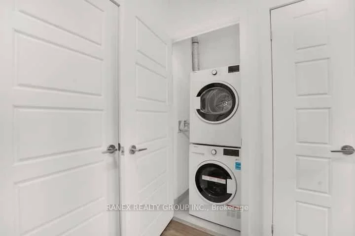 861, Sheppard, Clanton Park, Toronto
