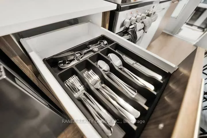 861, Sheppard, Clanton Park, Toronto