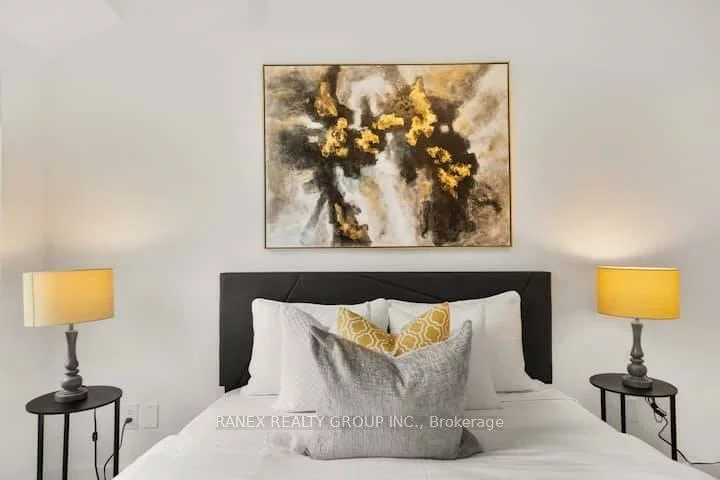 861, Sheppard, Clanton Park, Toronto