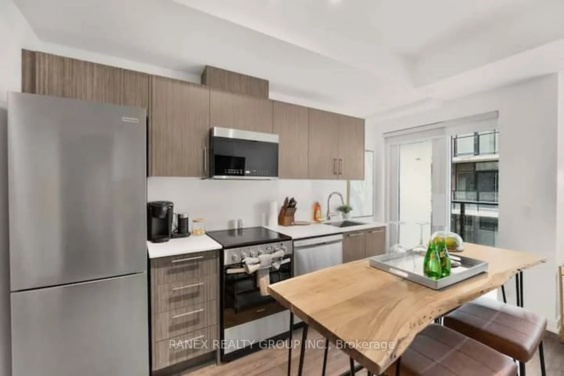 861, Sheppard, Clanton Park, Toronto