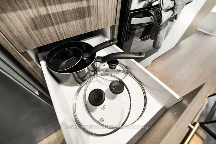 861, Sheppard, Clanton Park, Toronto