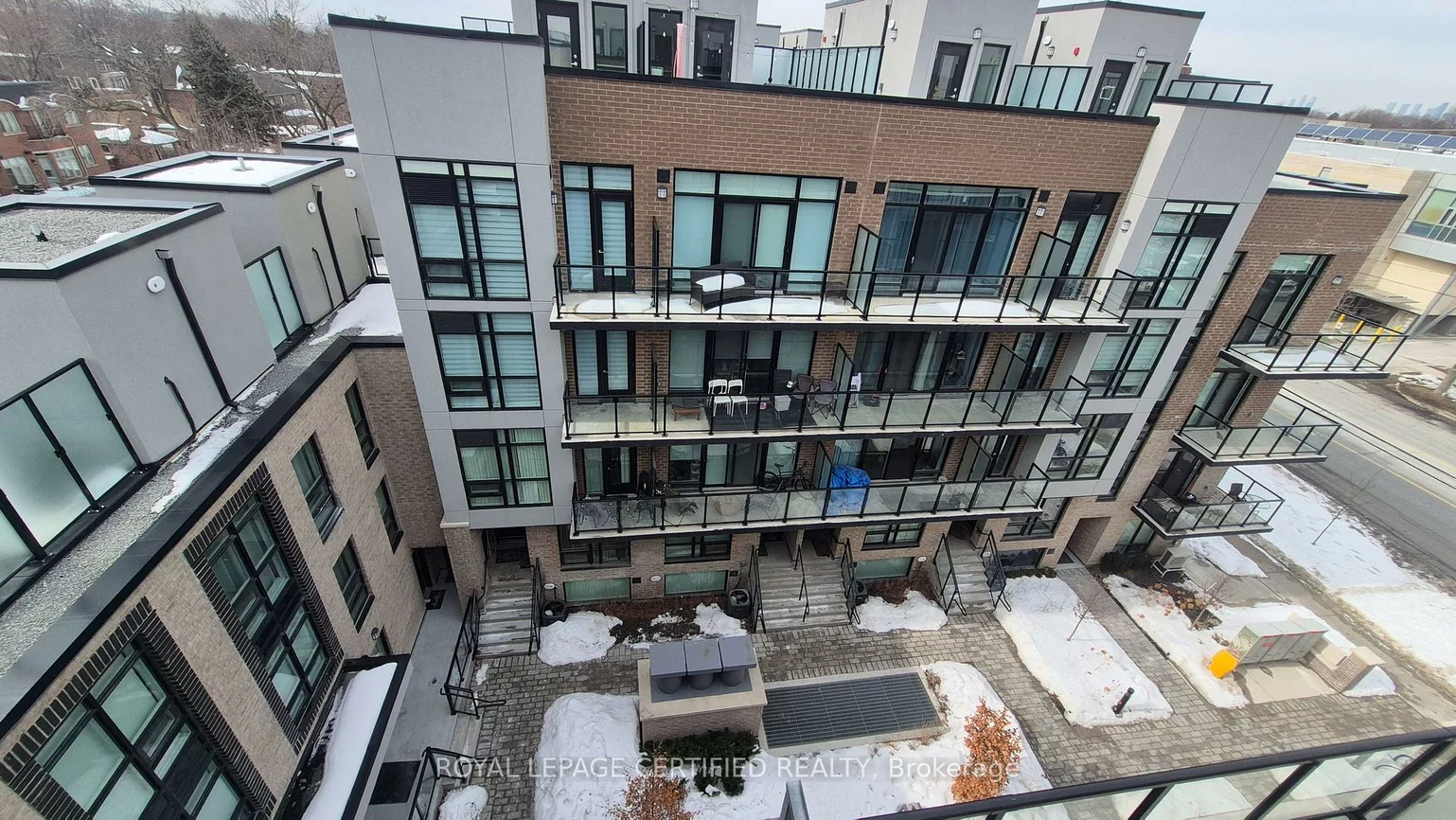 851, Sheppard, Clanton Park, Toronto