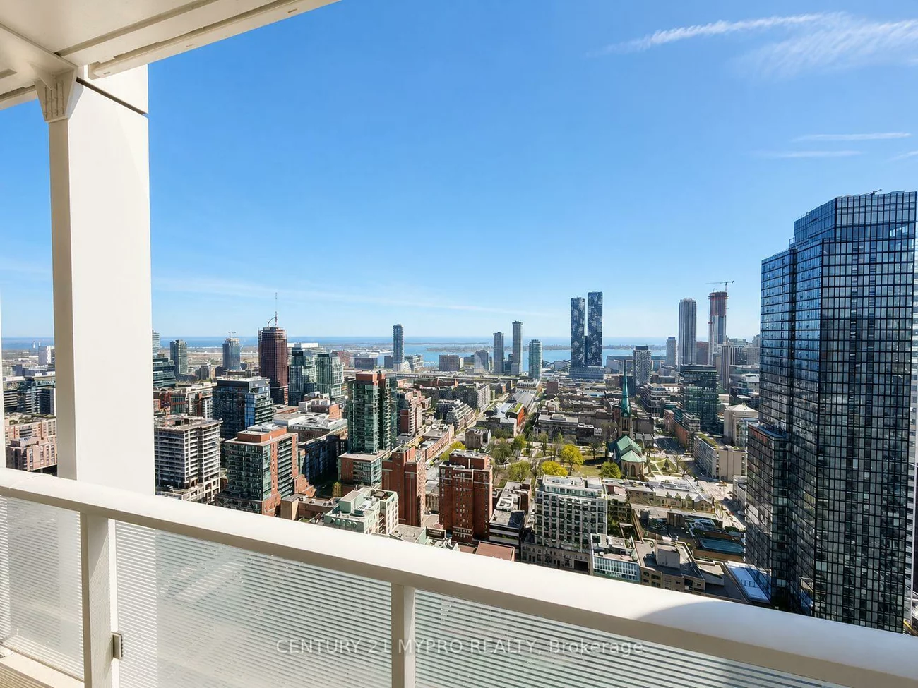 88, Queen, Church-Yonge Corridor, Toronto