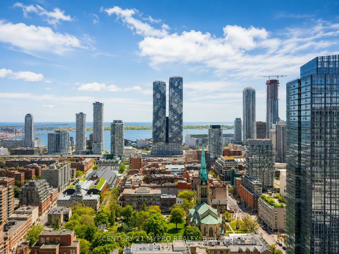88, Queen, Church-Yonge Corridor, Toronto