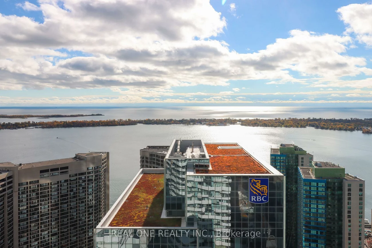 100, Harbour, Waterfront Communities C1, Toronto