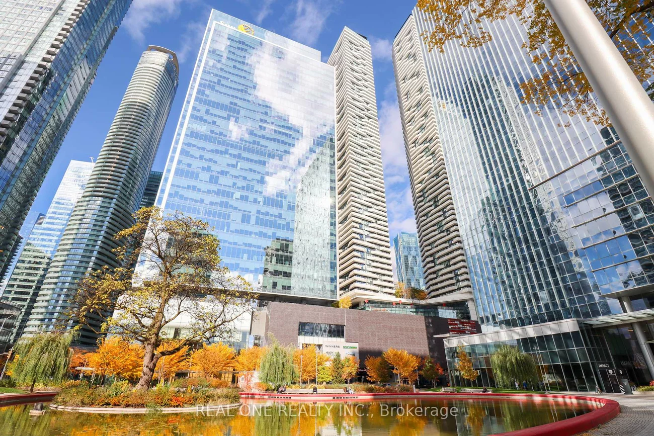 100, Harbour, Waterfront Communities C1, Toronto
