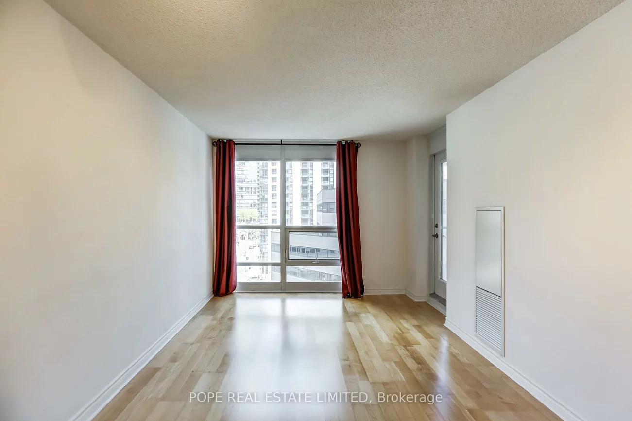 763, Bay, Bay Street Corridor, Toronto