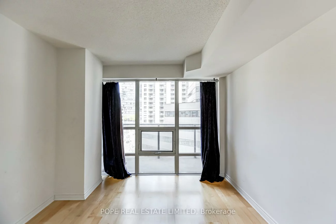 763, Bay, Bay Street Corridor, Toronto
