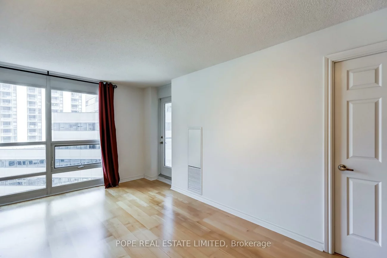 763, Bay, Bay Street Corridor, Toronto
