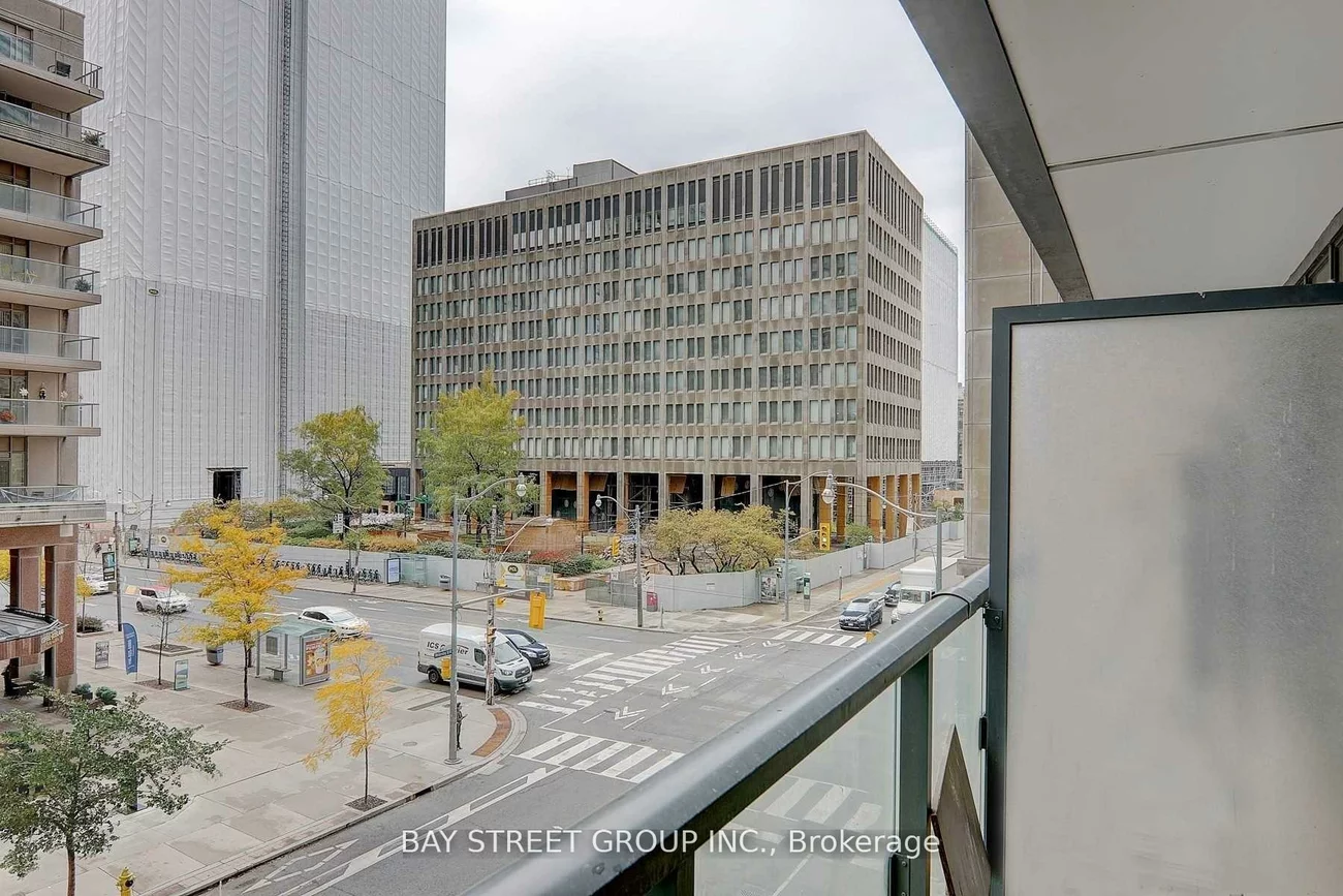 955, Bay, Bay Street Corridor, Toronto