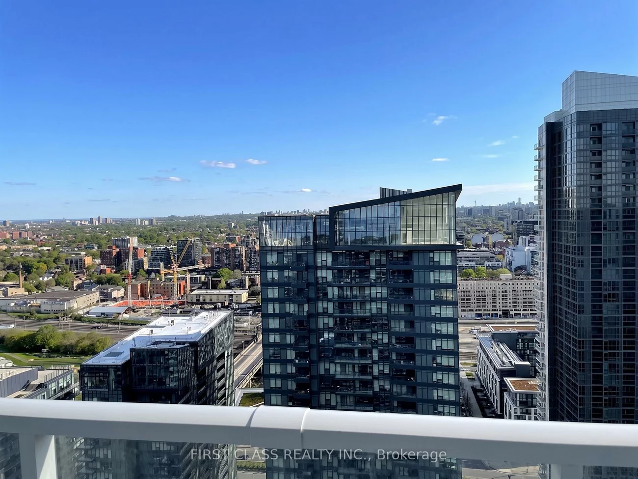 17, Bathurst, Waterfront Communities C1, Toronto
