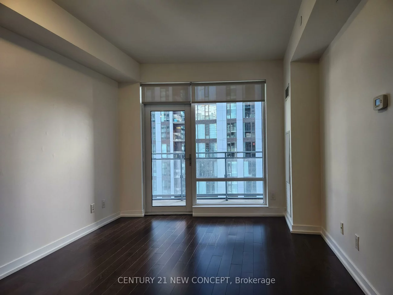 21, Widmer, Waterfront Communities C1, Toronto