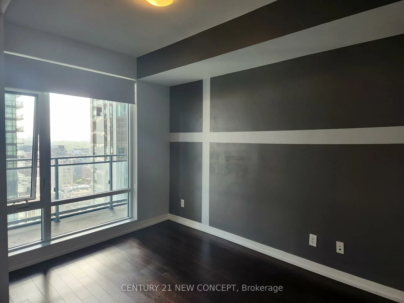 21, Widmer, Waterfront Communities C1, Toronto
