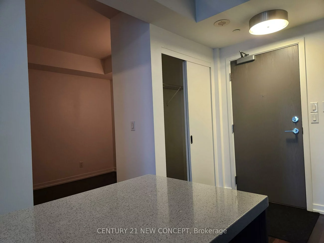 21, Widmer, Waterfront Communities C1, Toronto