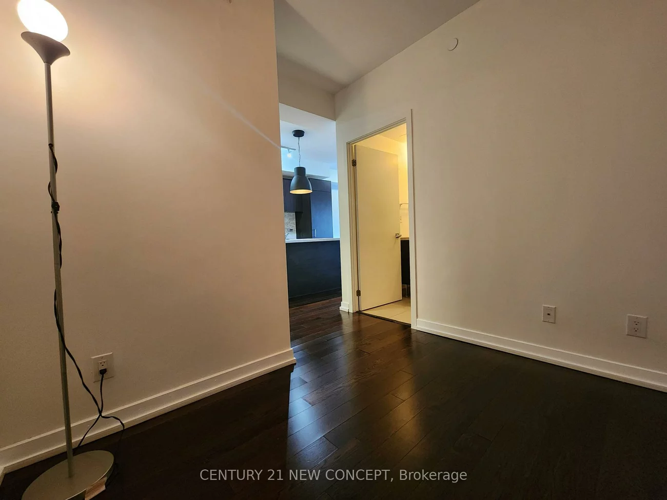 21, Widmer, Waterfront Communities C1, Toronto