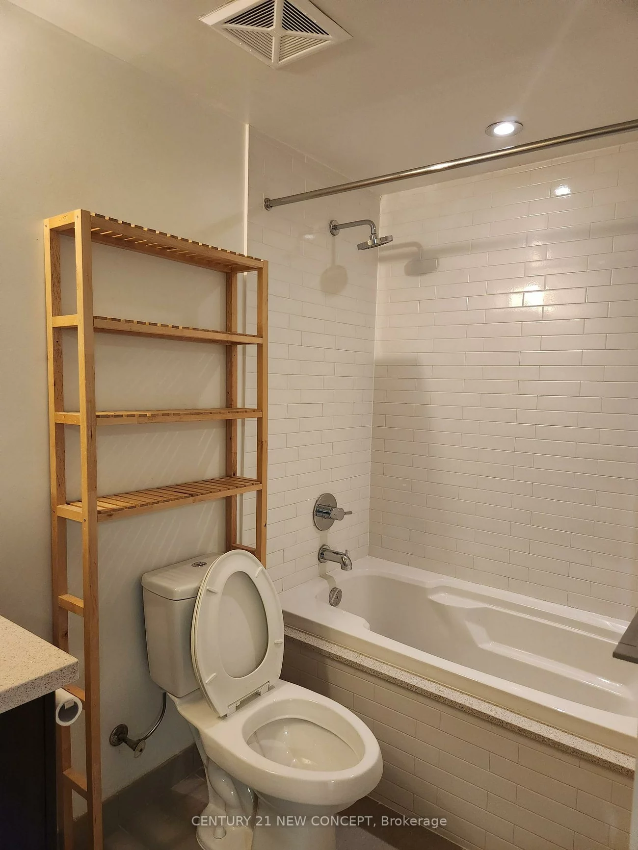 21, Widmer, Waterfront Communities C1, Toronto