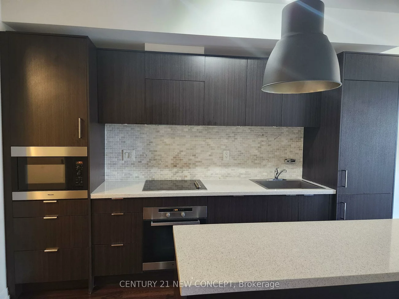 21, Widmer, Waterfront Communities C1, Toronto