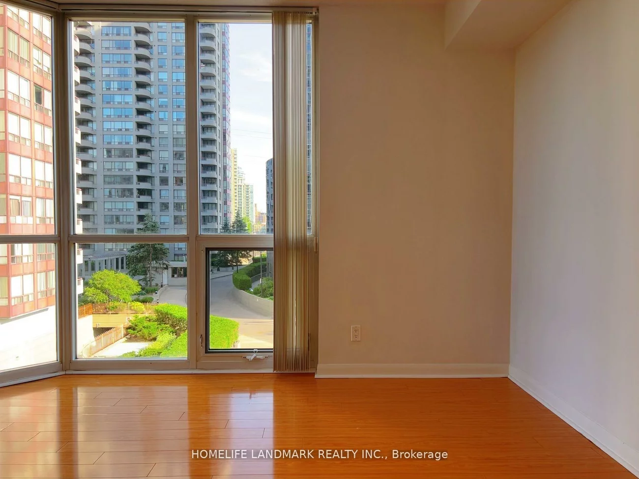 5791, Yonge, Newtonbrook East, Toronto