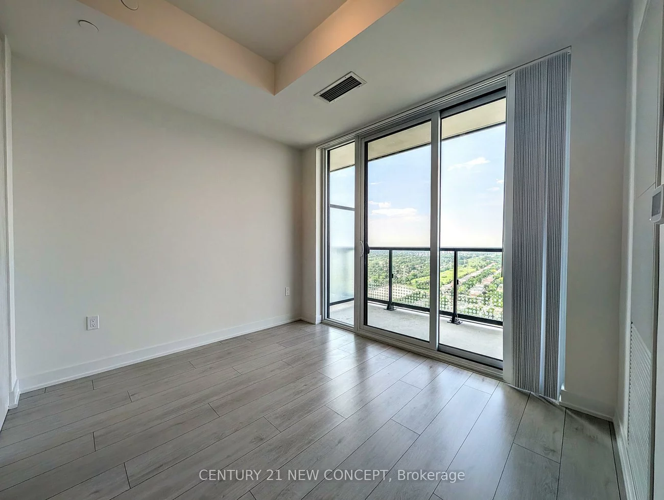 5858, Yonge, Newtonbrook West, Toronto