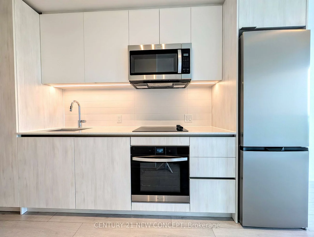 5858, Yonge, Newtonbrook West, Toronto