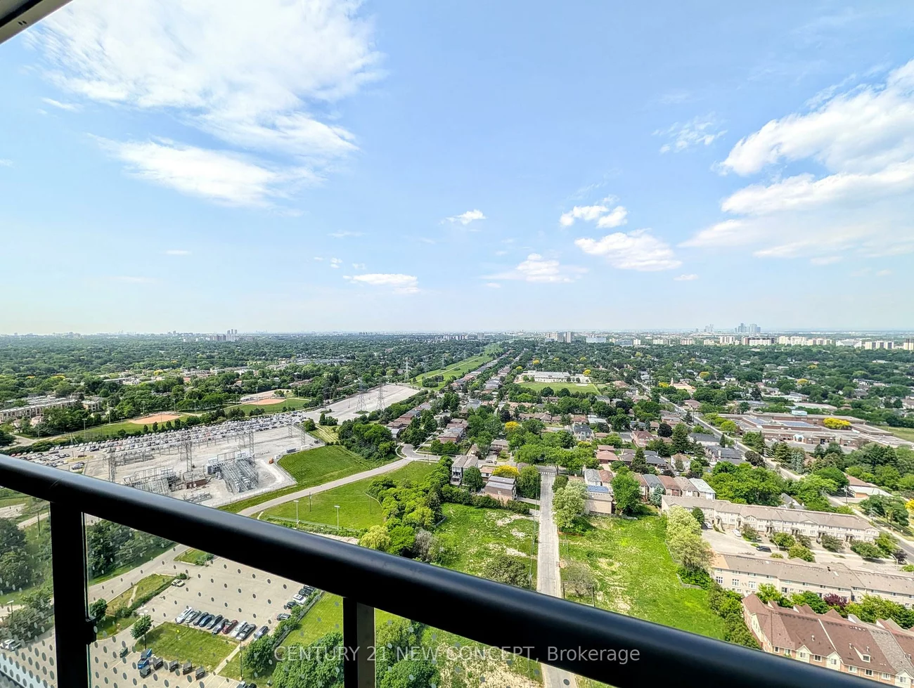 5858, Yonge, Newtonbrook West, Toronto