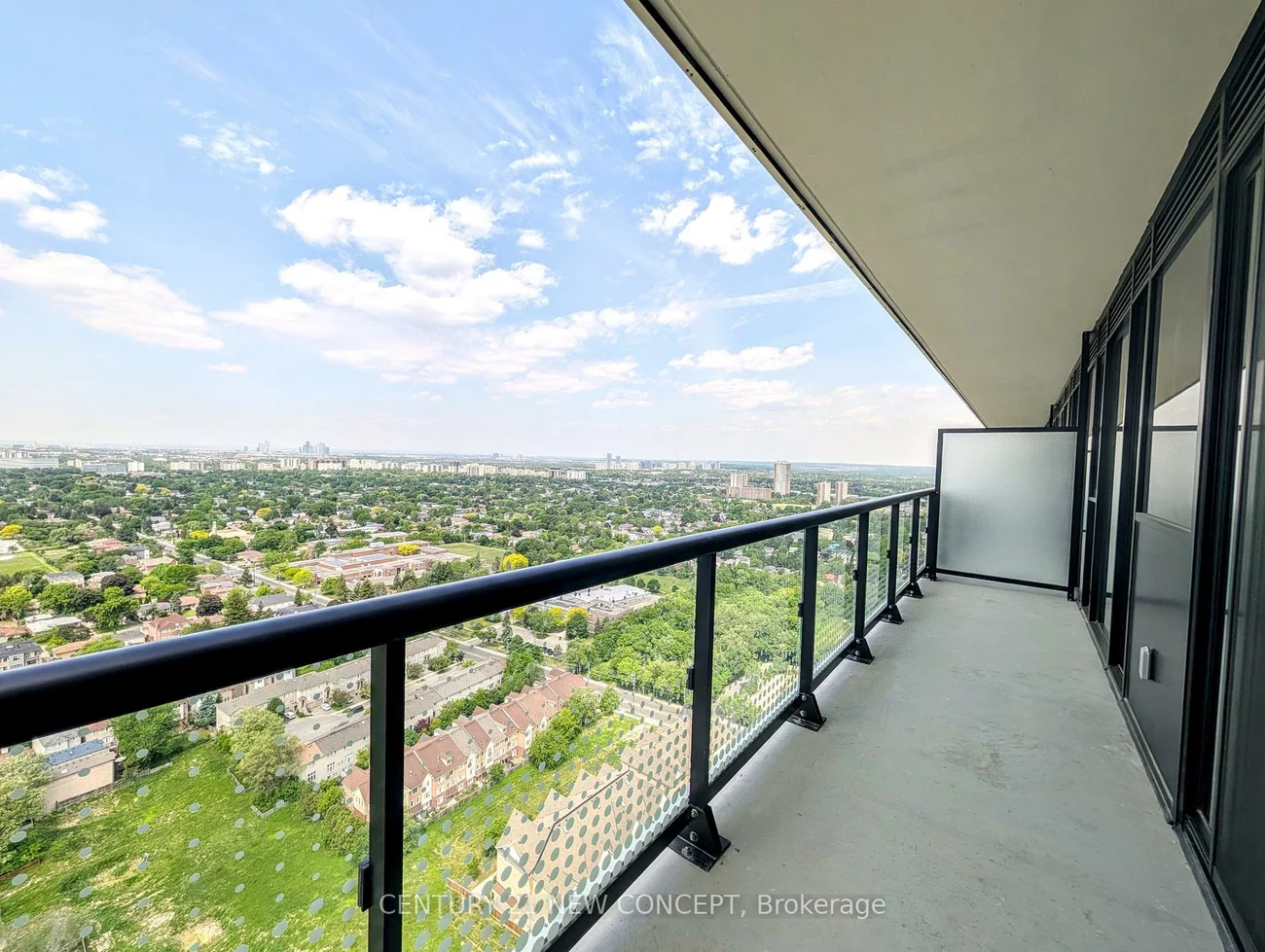 5858, Yonge, Newtonbrook West, Toronto