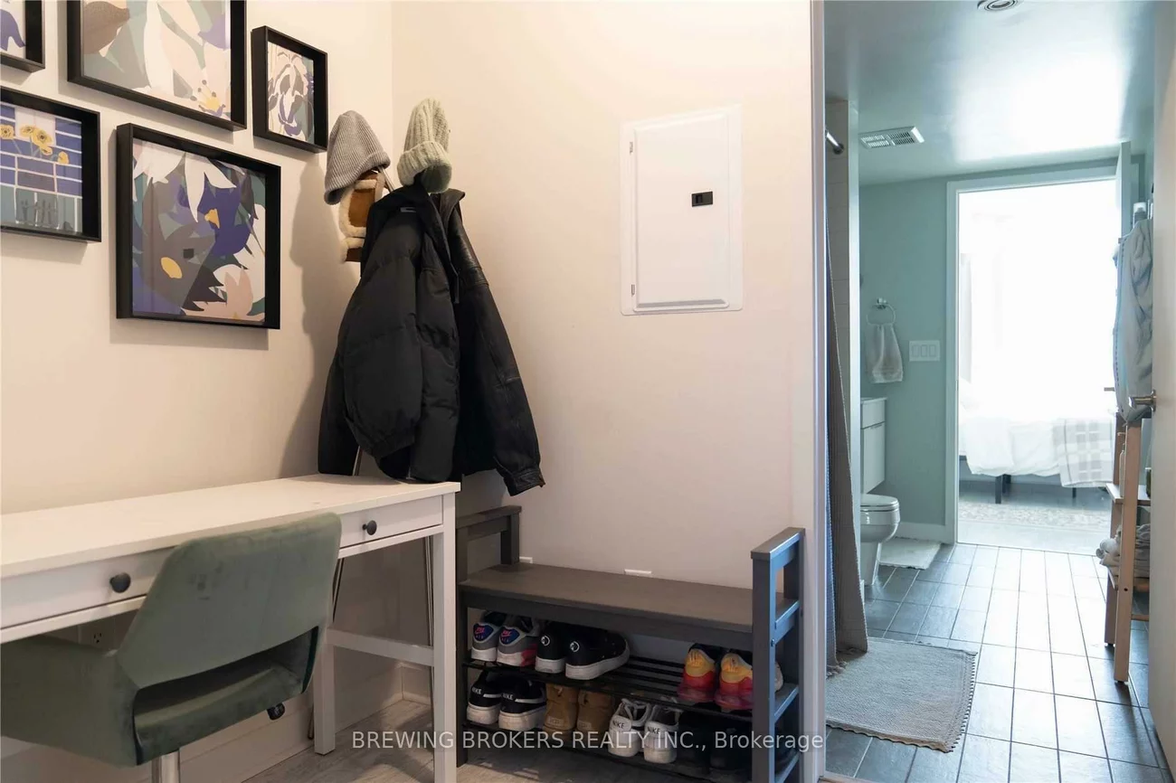 25, Telegram, Waterfront Communities C1, Toronto