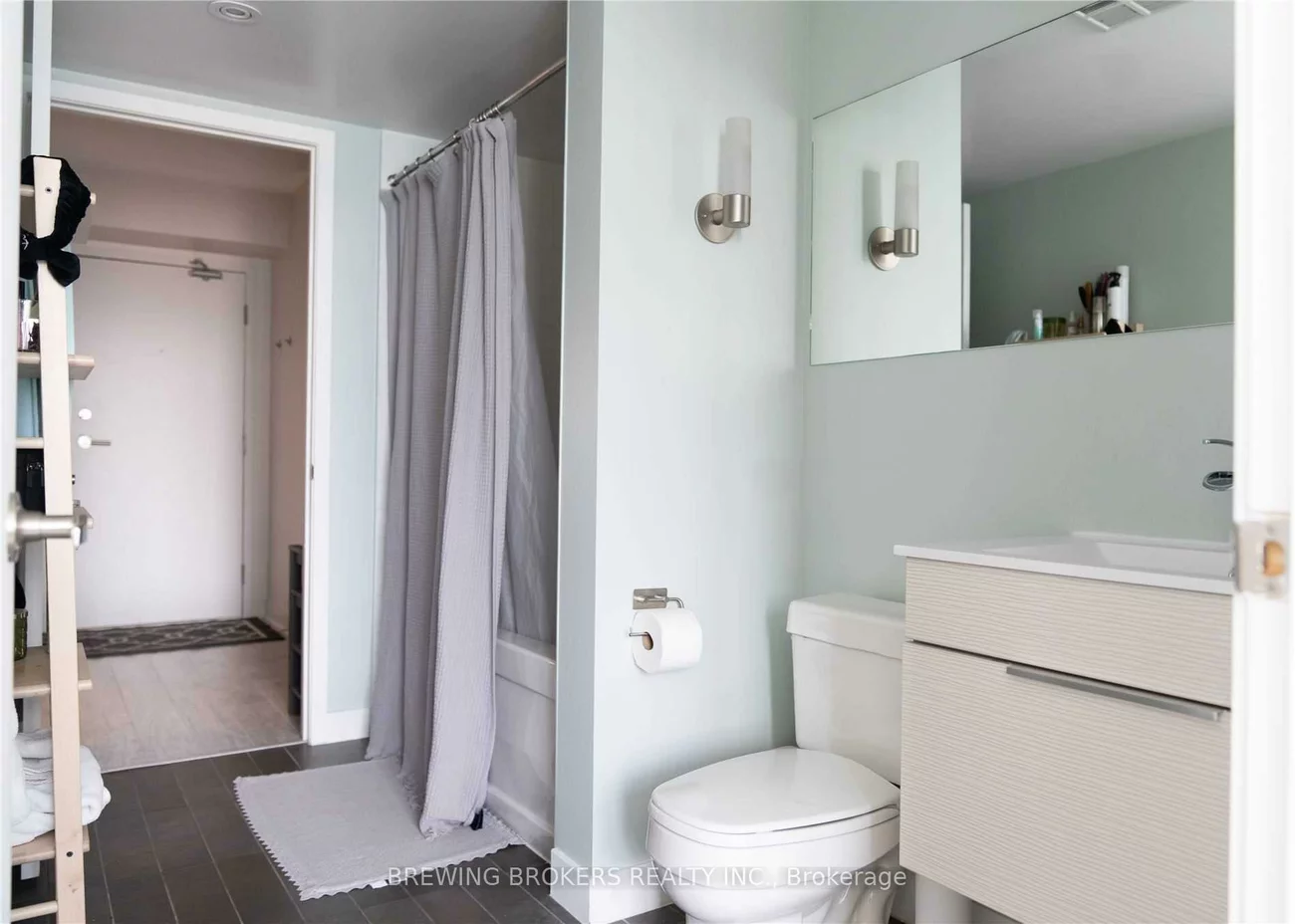 25, Telegram, Waterfront Communities C1, Toronto