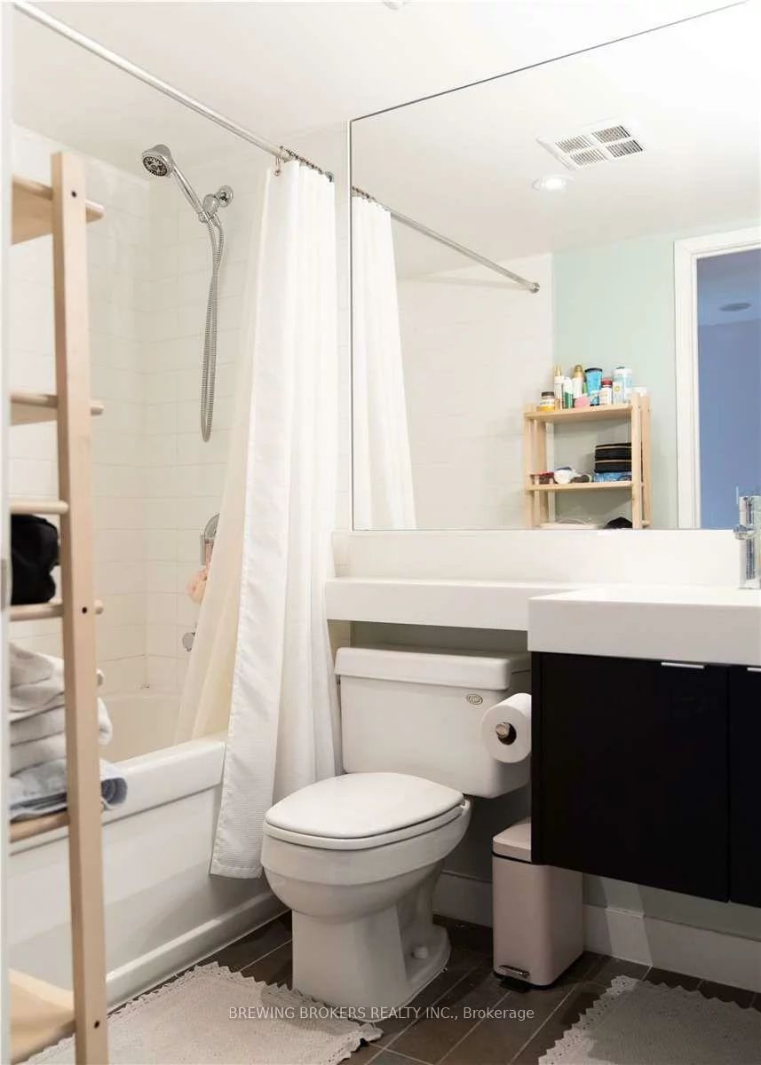 25, Telegram, Waterfront Communities C1, Toronto