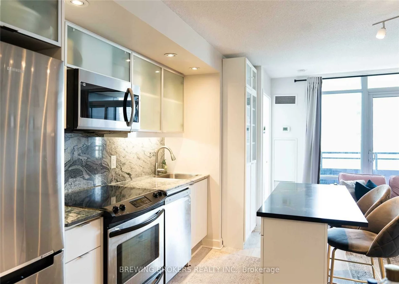 25, Telegram, Waterfront Communities C1, Toronto