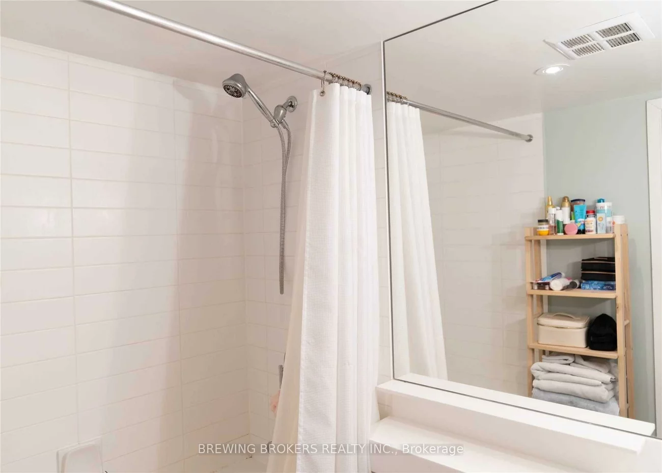 25, Telegram, Waterfront Communities C1, Toronto