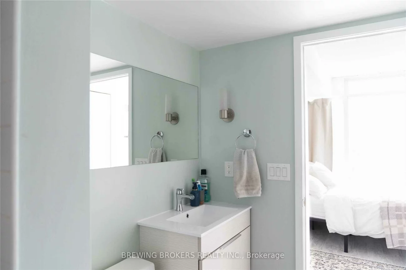 25, Telegram, Waterfront Communities C1, Toronto