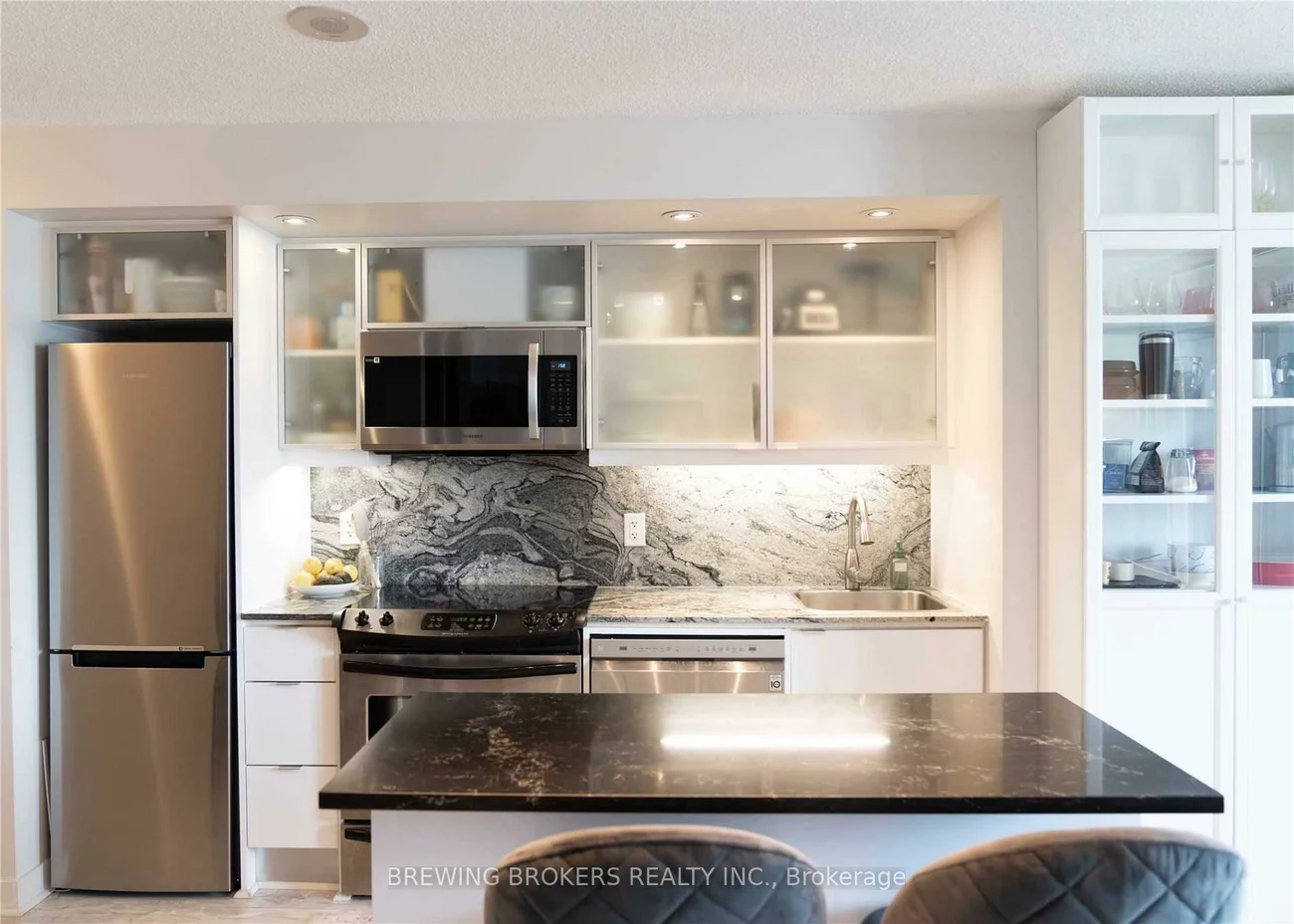 25, Telegram, Waterfront Communities C1, Toronto