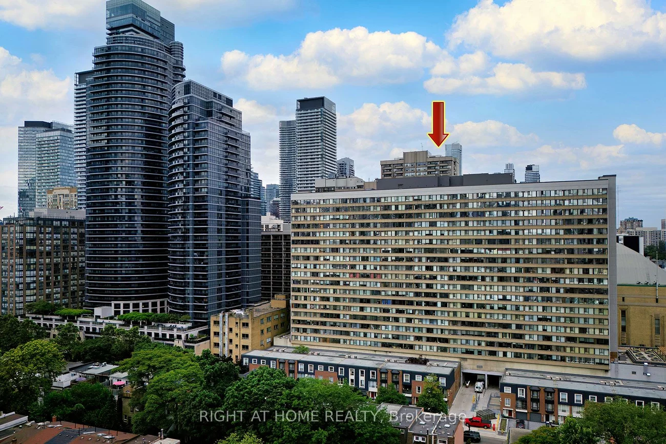 45, Carlton, Church-Yonge Corridor, Toronto