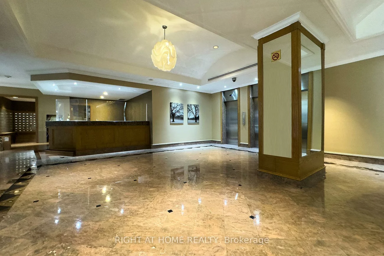 45, Carlton, Church-Yonge Corridor, Toronto
