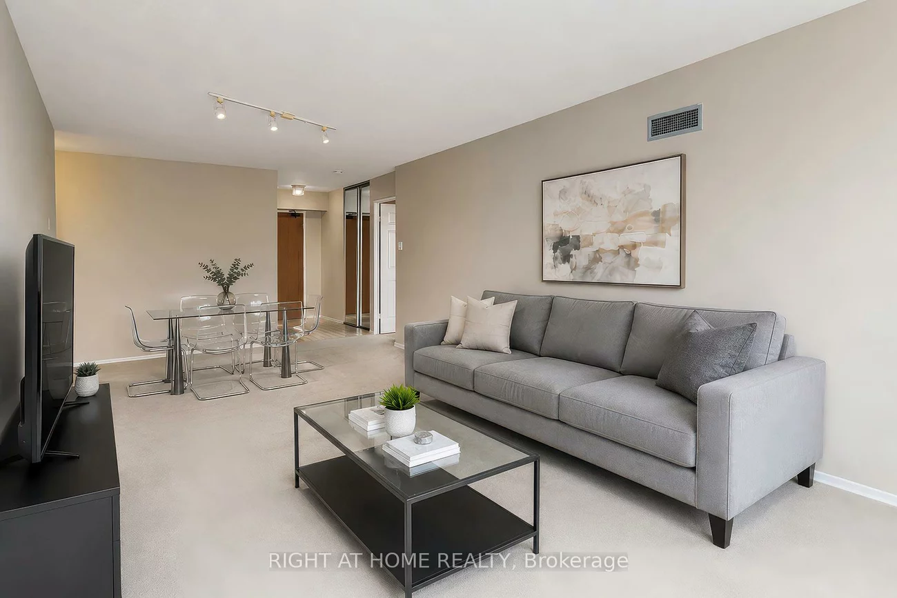 45, Carlton, Church-Yonge Corridor, Toronto