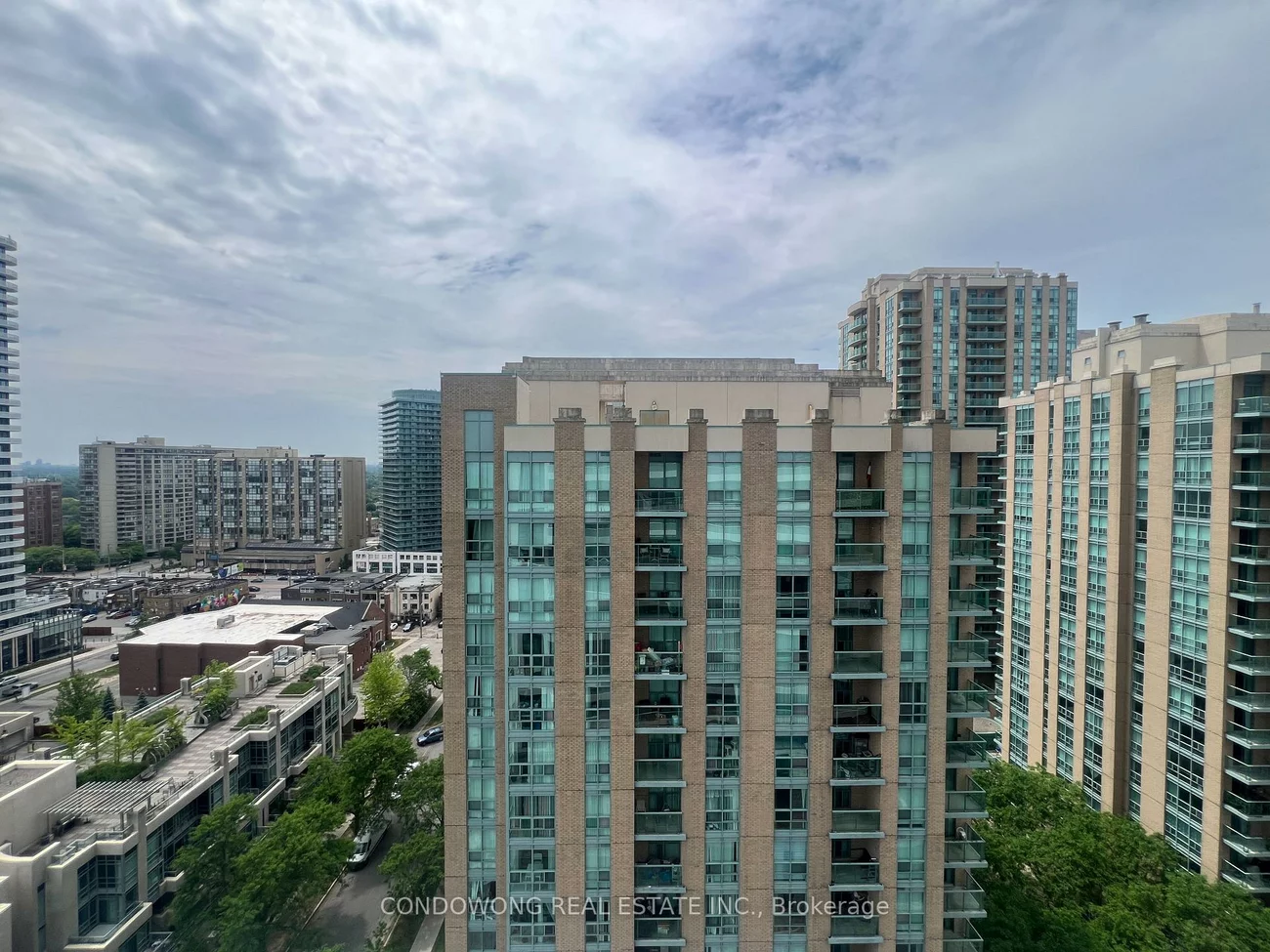 36, Olive, Willowdale East, Toronto
