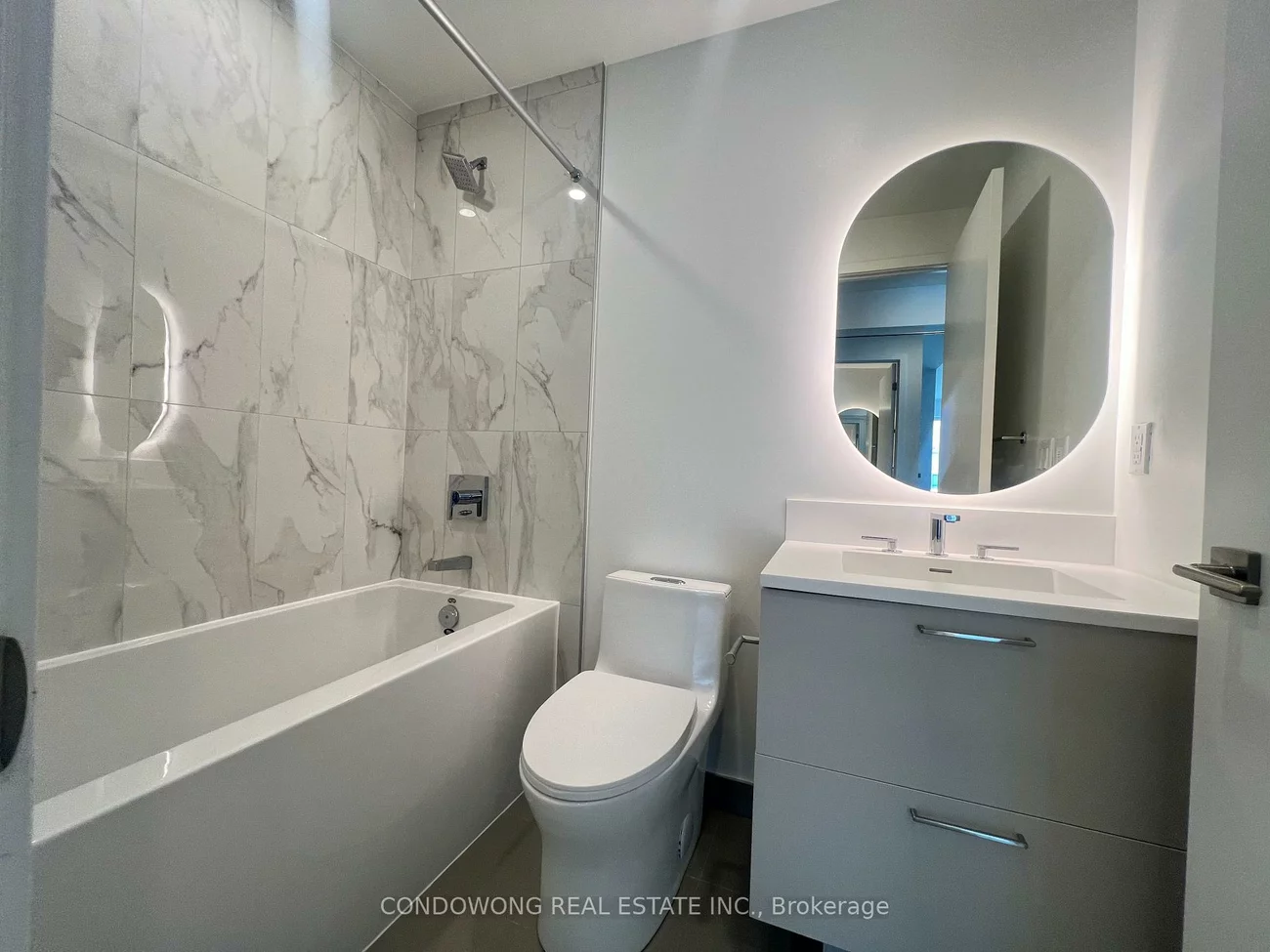 36, Olive, Willowdale East, Toronto