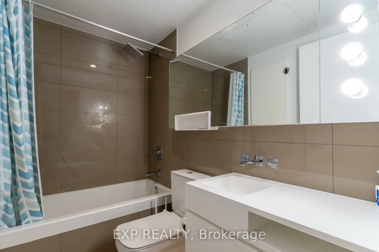 45, Charles, Church-Yonge Corridor, Toronto