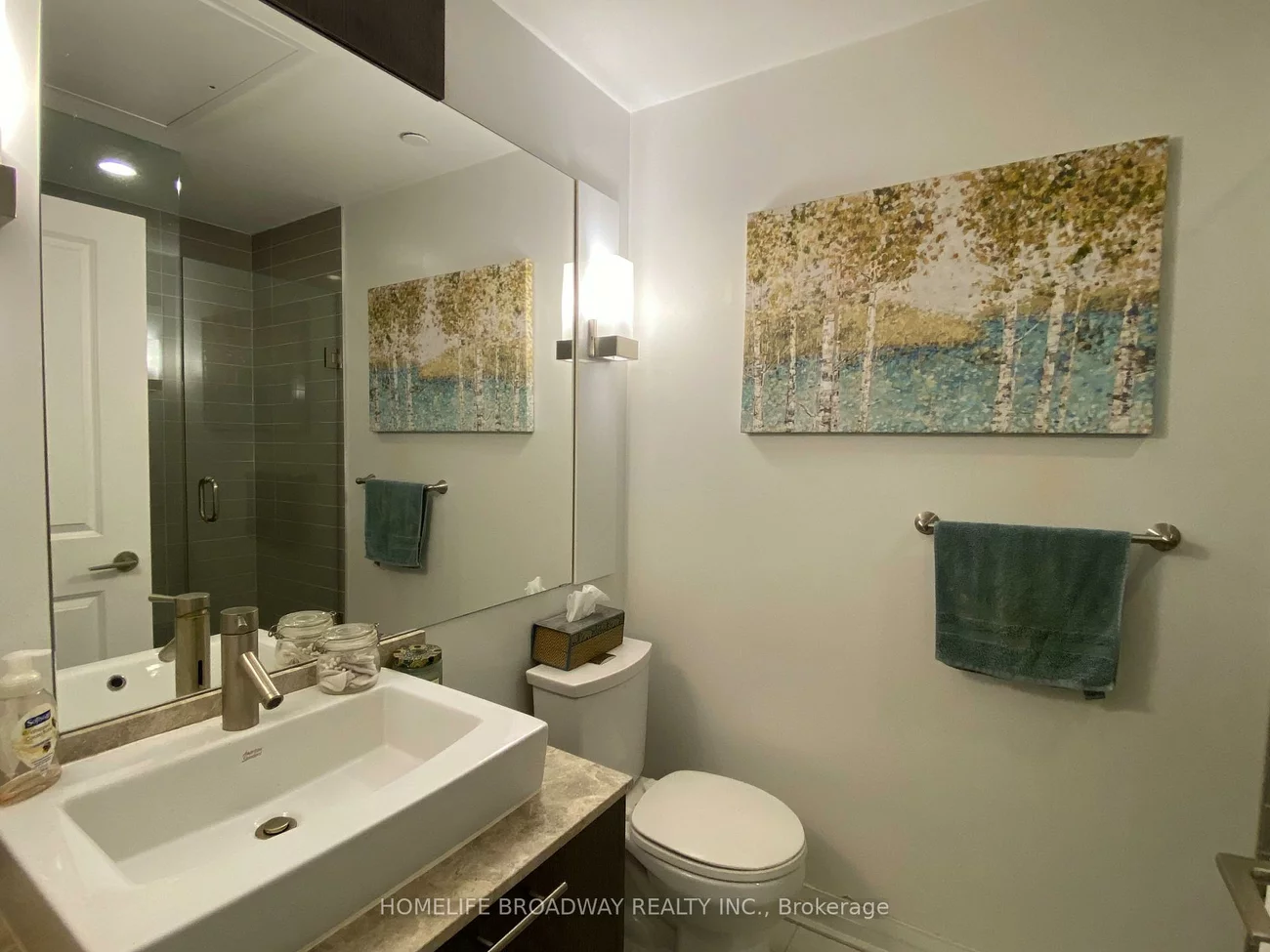 8, Mercer, Waterfront Communities C1, Toronto