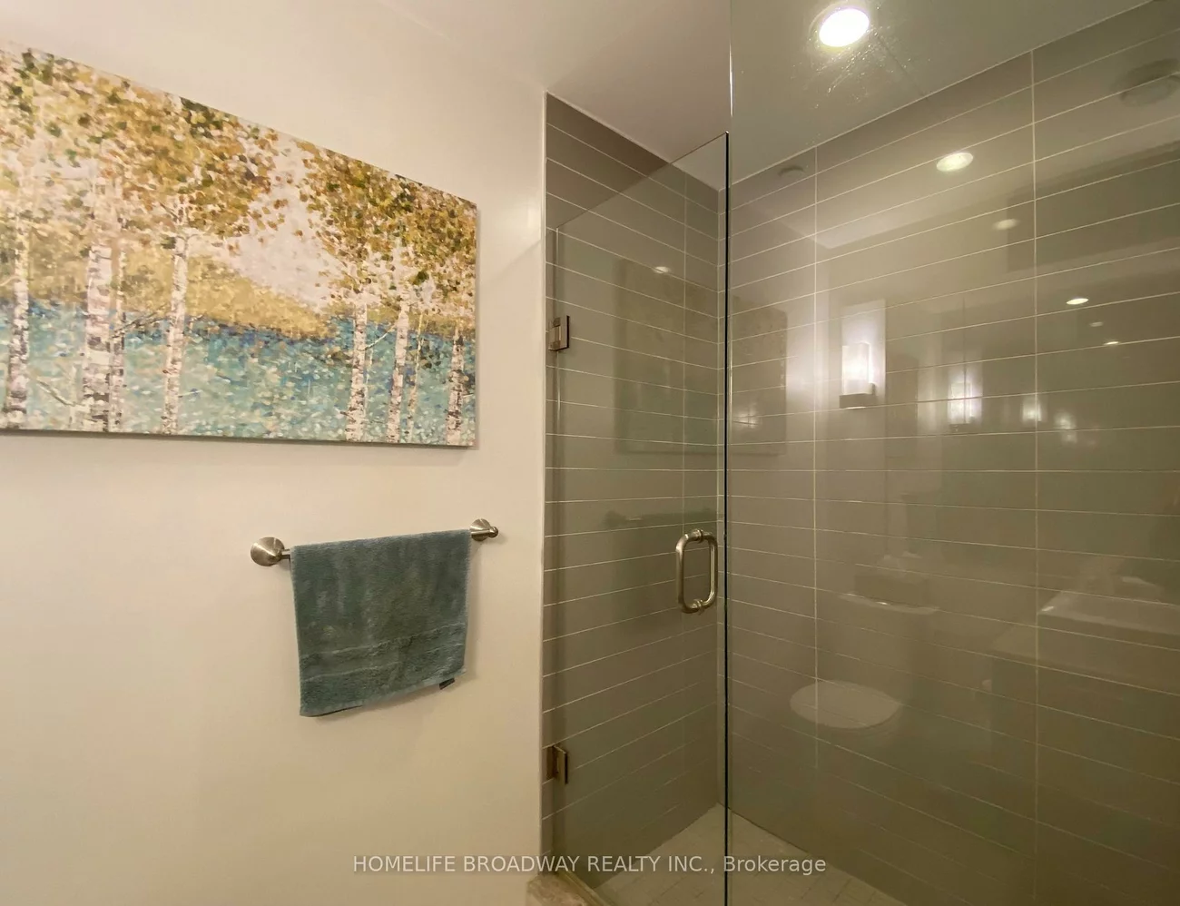 8, Mercer, Waterfront Communities C1, Toronto