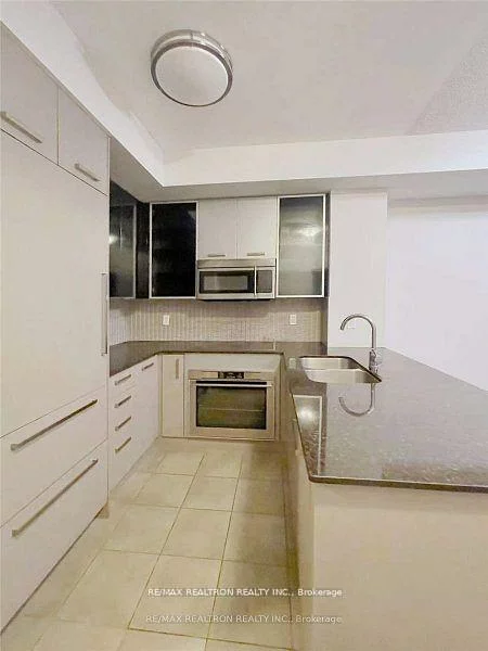 5168, Yonge, Willowdale West, Toronto