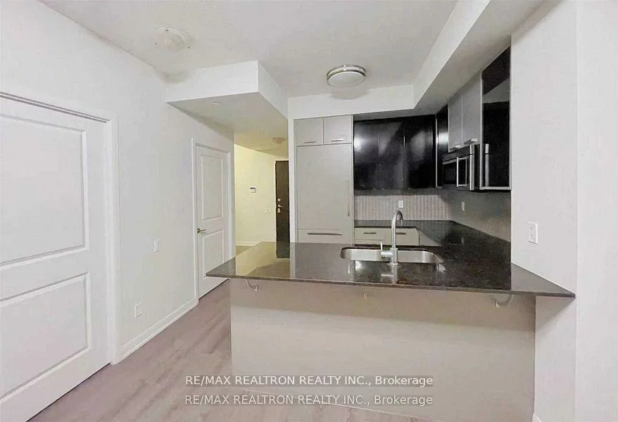 5168, Yonge, Willowdale West, Toronto