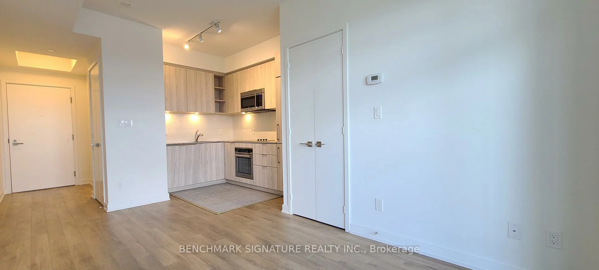 50, Ordnance, Niagara, Toronto